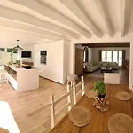 Prázdninový dům Situee Entre Garrigues, Vignes Et Riviere Salinelles